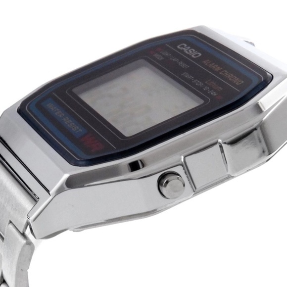 Casio Vintage Digital Watch Alarm Stopwatch Light - Picture 3 of 5